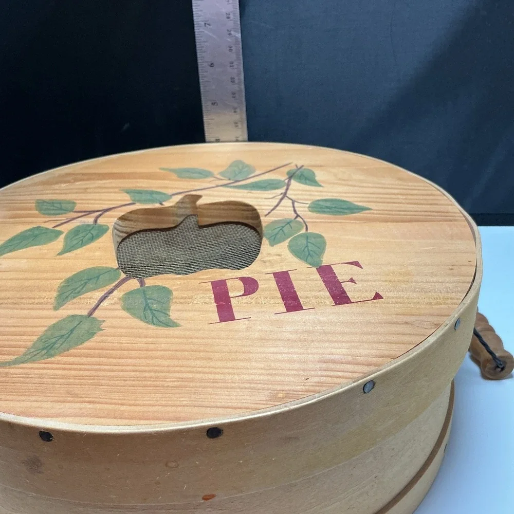 Vtg. Apple Pie Basket Wood Handles & Peek Screen Window Cover Decor Purpose Only